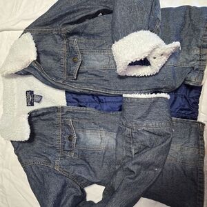 Cozy Blue Denim Jacket with Sherpa Lining
